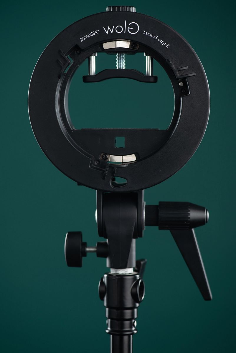 black Glow tripod stand